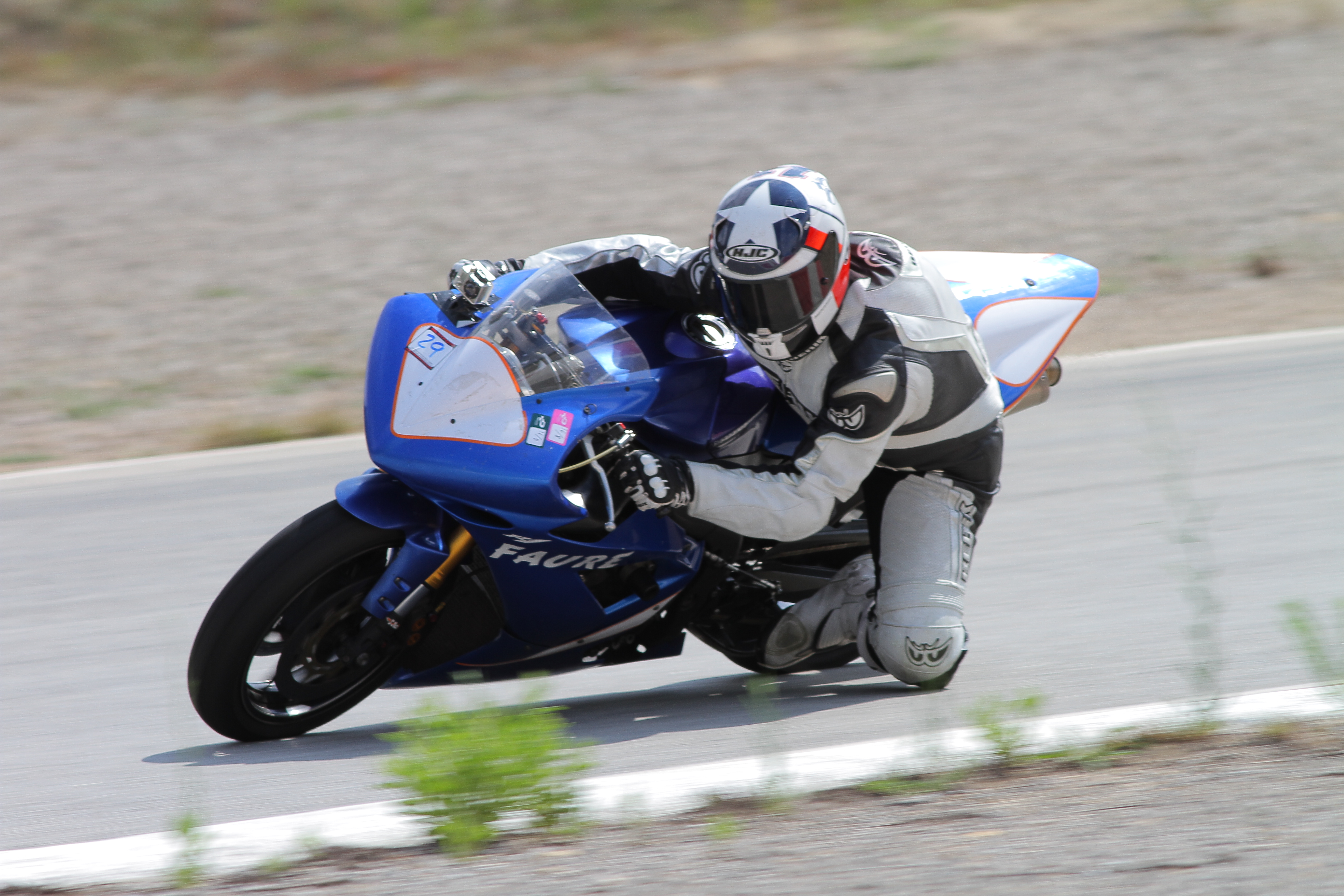 Moto en circuito 2